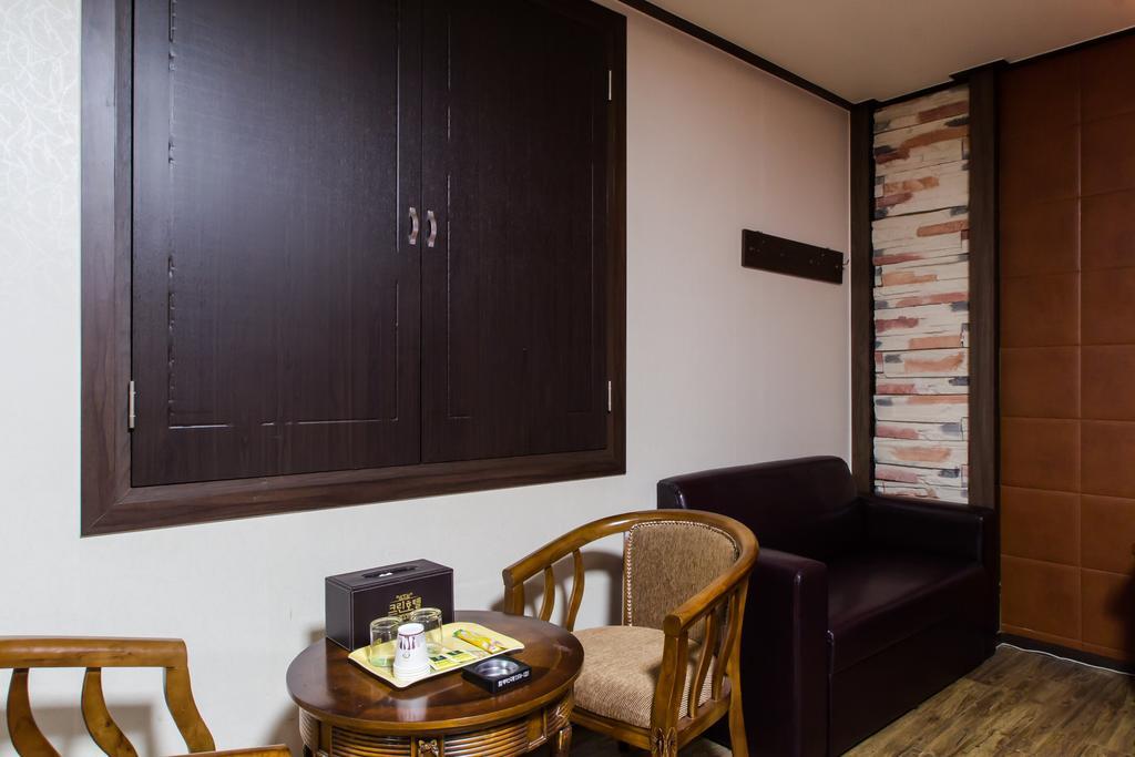 Guangju Hotel Banana 光州 外观 照片