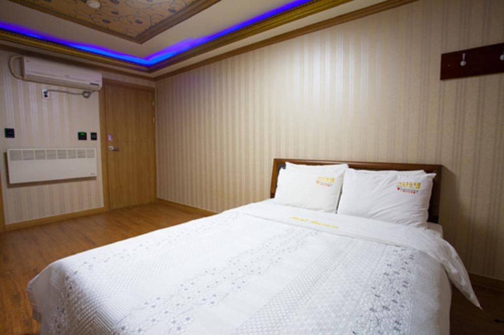 Guangju Hotel Banana 光州 外观 照片